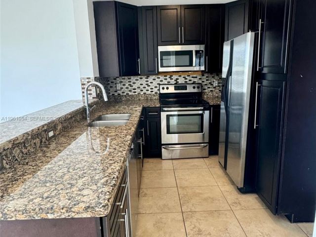 3-bedroom home for rent in Pembroke Pines - 15430 NW 12th Ct 0 - MondialRealty