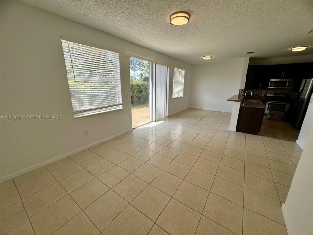 3-bedroom home for rent in Pembroke Pines - 15430 NW 12th Ct 0 - MondialRealty