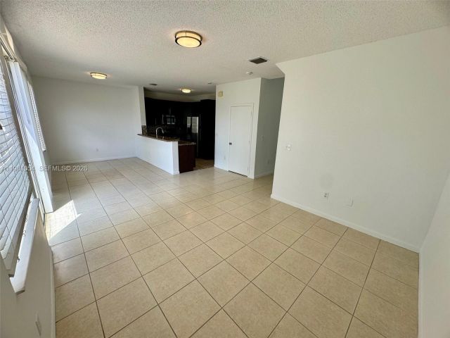 3-bedroom home for rent in Pembroke Pines - 15430 NW 12th Ct 0 - MondialRealty