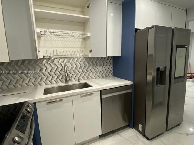 Apartment for rent  Unit # - photo 7483765