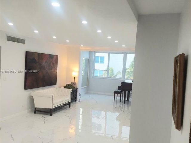 Apartment for rent  Unit # - photo 7483779