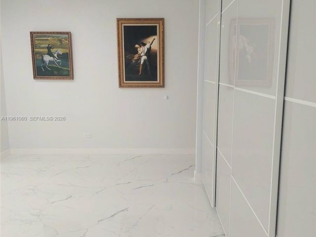 Apartment for rent  Unit # - photo 7483793