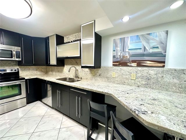 1-bedroom condo for sale in Hallandale Beach - 1904 S Ocean Dr 701 - MondialRealty