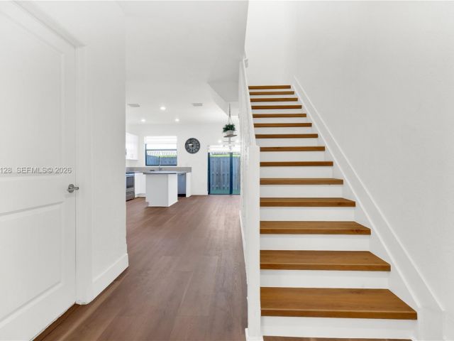 3-bedroom home for rent in Miami - 859 NE 211th St - MondialRealty