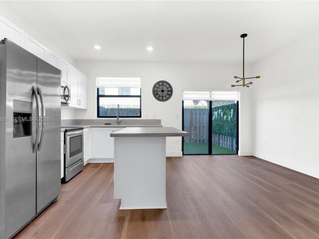 3-bedroom home for rent in Miami - 859 NE 211th St - MondialRealty