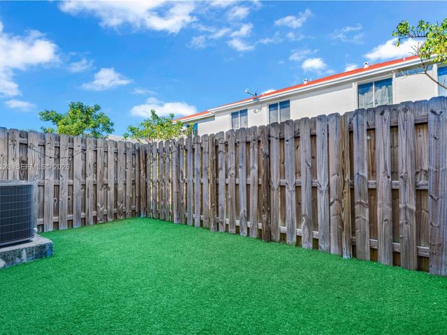3-bedroom home for rent in Miami - 859 NE 211th St - MondialRealty