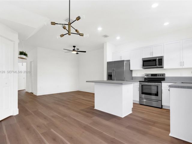 3-bedroom home for rent in Miami - 859 NE 211th St - MondialRealty