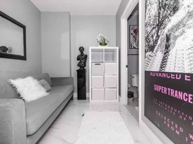 2-bedroom condo for sale in Miami - 333 NE 24th St 1912 - MondialRealty