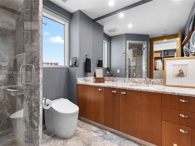 Apartment for sale  Unit #1001 - photo 7372098