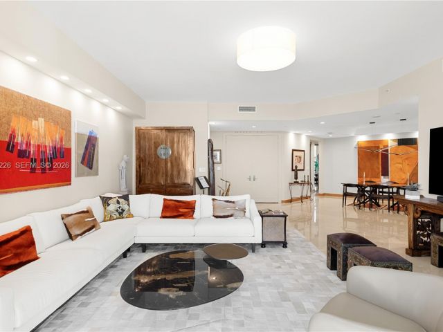 Apartment for sale  Unit #1001 - photo 7372102