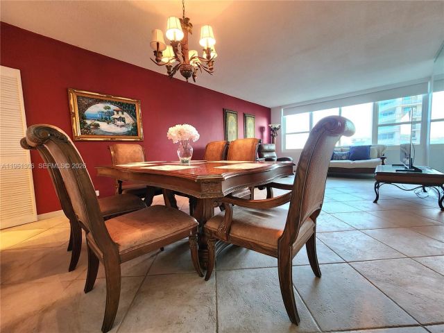 Apartment for rent  Unit #1215 - photo 7372487