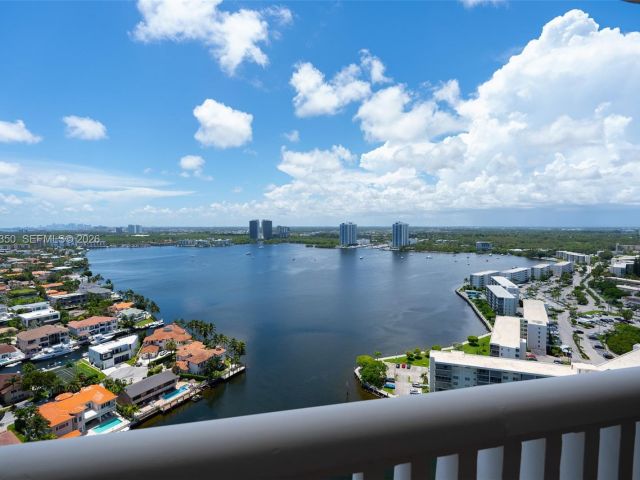 Apartment for rent  Unit #2812 - photo 7375630