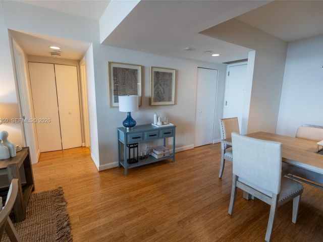 Apartment for rent  Unit #2812 - photo 7375638