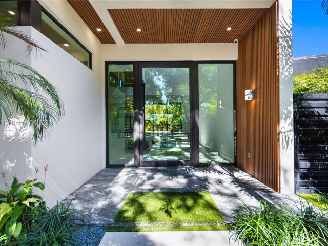 Home for sale at 441 NW 44th St - photo 7446342