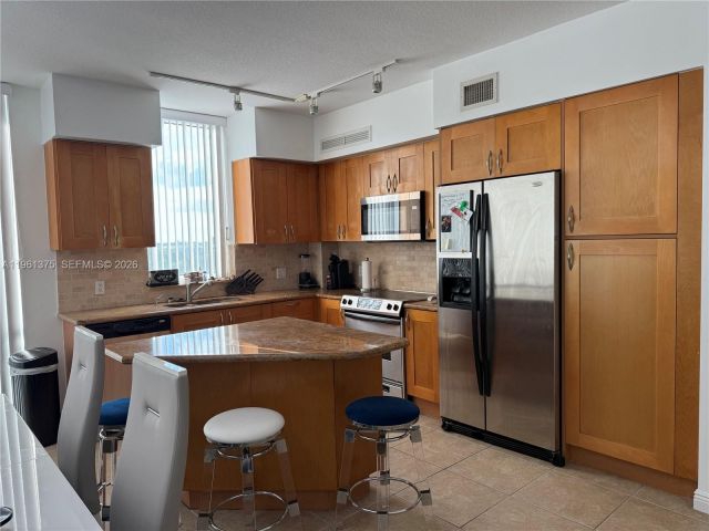 2-bedroom condo for rent in Hallandale Beach - 1745 E Hallandale Beach Blvd 507W - MondialRealty