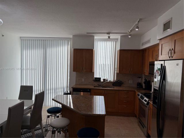 2-bedroom condo for rent in Hallandale Beach - 1745 E Hallandale Beach Blvd 507W - MondialRealty