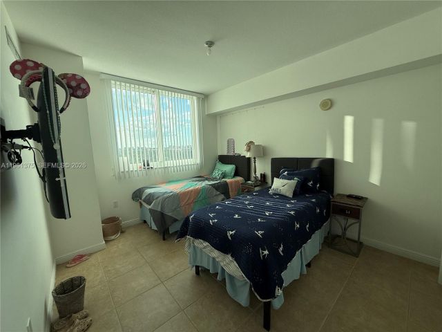 2-bedroom condo for rent in Hallandale Beach - 1745 E Hallandale Beach Blvd 507W - MondialRealty