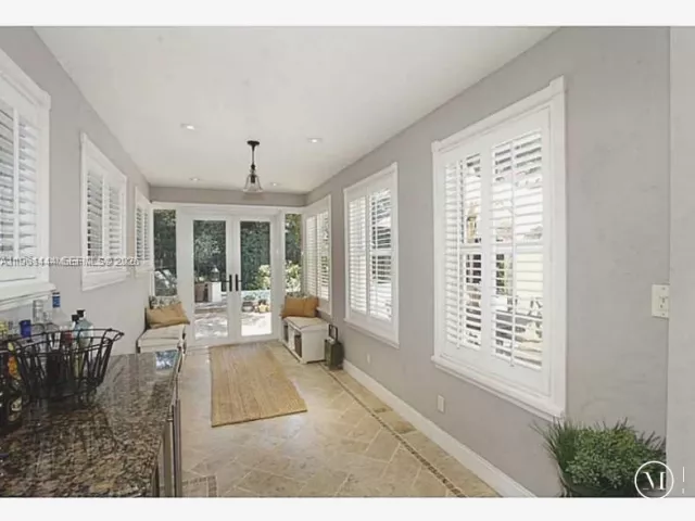 4-bedroom home for rent in Miami Beach - 5621 Alton Rd - MondialRealty