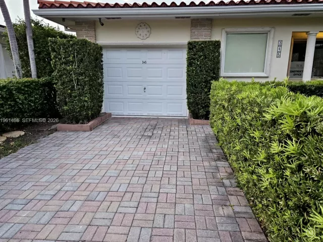 2-bedroom home for sale in Coral Gables - 345 Malaga Ave - MondialRealty