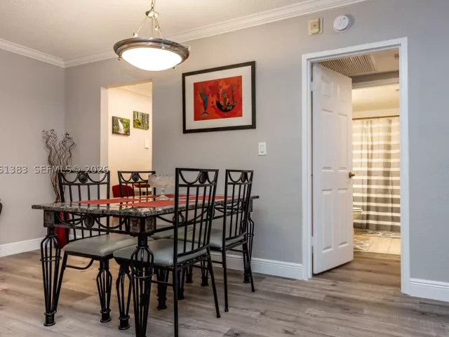 1-bedroom condo for sale in Hollywood - 2501 S Ocean Dr 1617 - MondialRealty