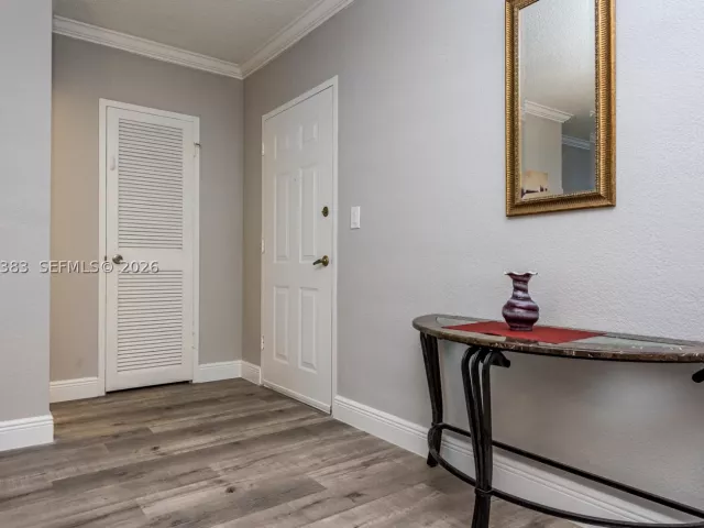 1-bedroom condo for sale in Hollywood - 2501 S Ocean Dr 1617 - MondialRealty