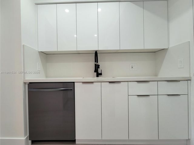 Apartment for sale  Unit #218 - photo 7435570