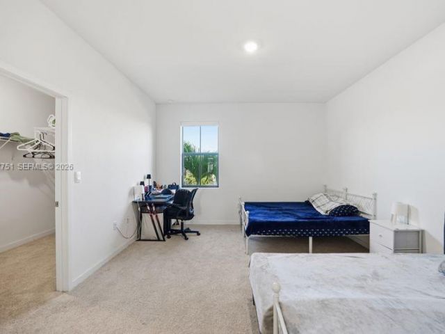 Home for rent at 816 NW 3rd Ter 818 - photo 7478182