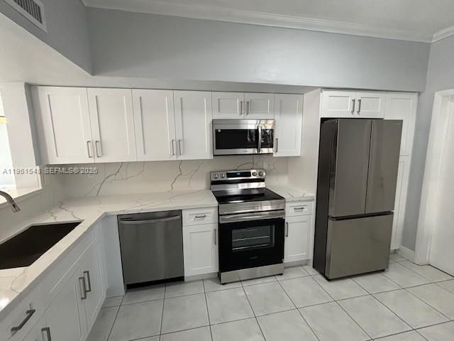 3-bedroom home for rent in Miami - 11826 SW 99 st 0 - MondialRealty