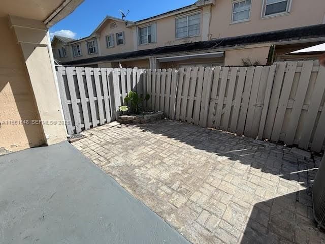 3-bedroom home for rent in Miami - 11826 SW 99 st 0 - MondialRealty