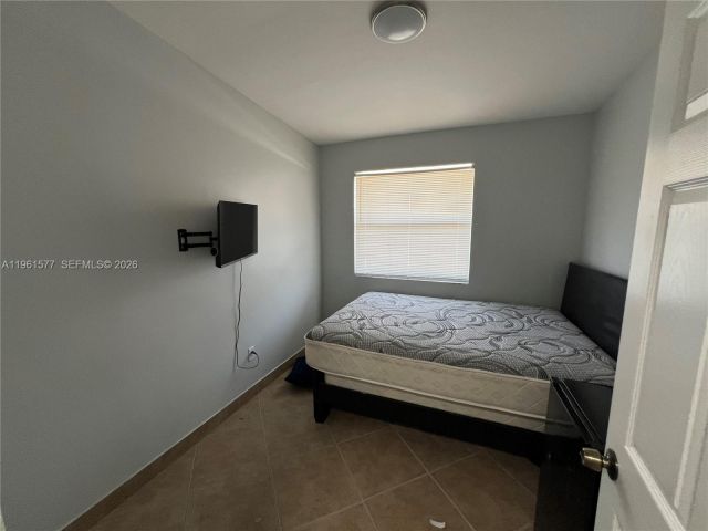 Home for rent at 1885 NE 53rd St - photo 7384245