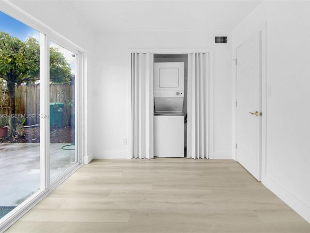 3-bedroom home for rent in Miami - 10921 SW 70th Ter 10921 - MondialRealty