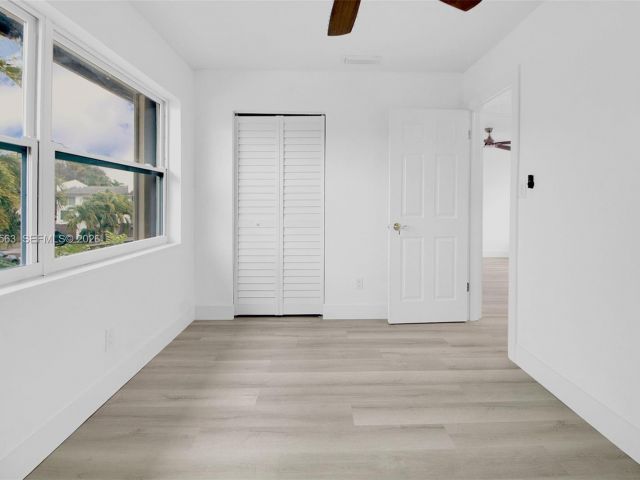 3-bedroom home for rent in Miami - 10921 SW 70th Ter 10921 - MondialRealty