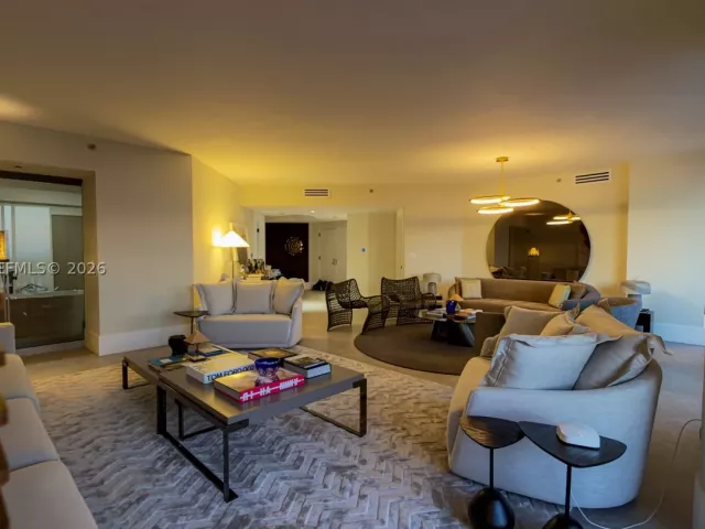 3-bedroom condo for sale in Aventura - 2000 Island Blvd 2404 - MondialRealty