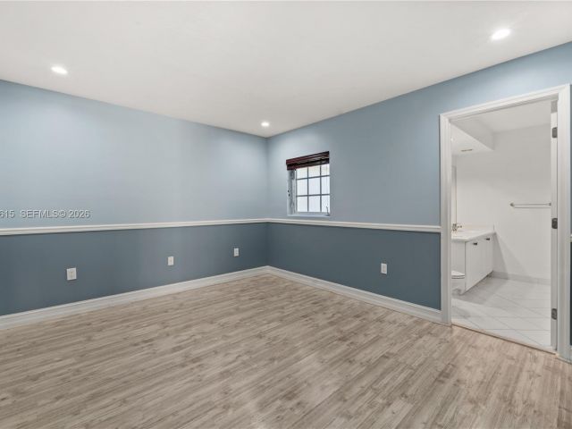 Home for rent at 3110 NE 210th Ter - photo 7386948