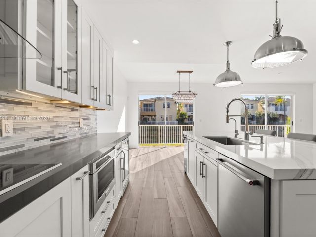 Home for rent at 3110 NE 210th Ter - photo 7386960