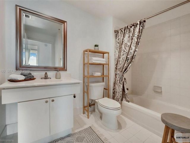 Apartment for rent  Unit # - photo 7440828