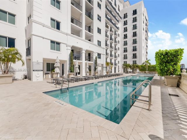 Apartment for rent  Unit # - photo 7440834