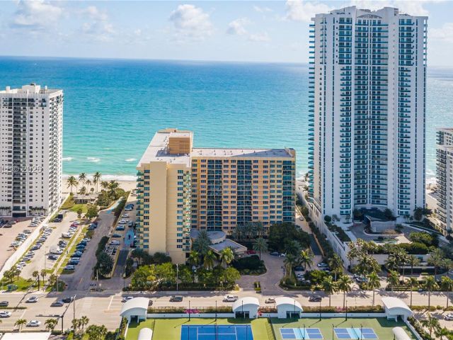 Apartment for sale  Unit #1033 - photo 7436251