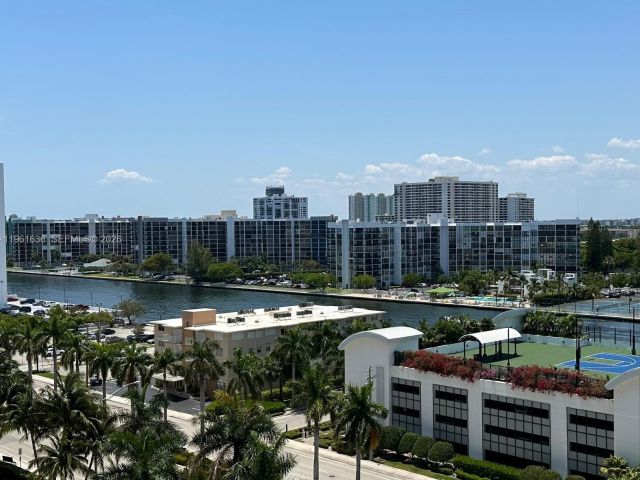 Apartment for sale  Unit #1033 - photo 7436265