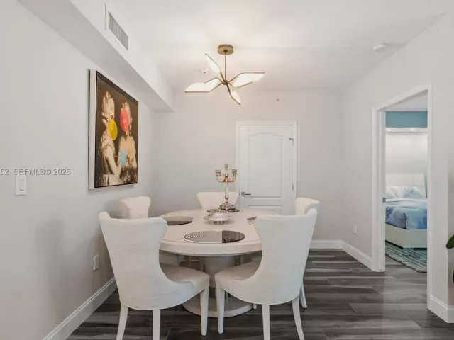 2-bedroom condo for sale in Sunny Isles Beach - 17555 Atlantic Blvd UPH3 - MondialRealty