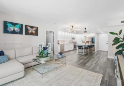 Apartment #UPH3 at King David