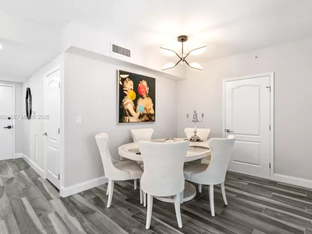 2-bedroom condo for sale in Sunny Isles Beach - 17555 Atlantic Blvd UPH3 - MondialRealty