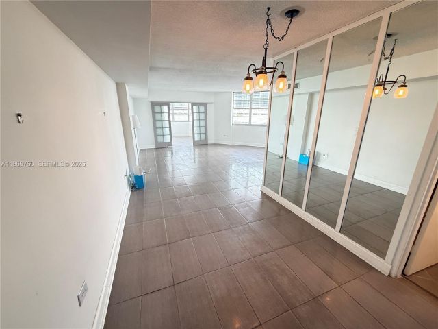 2-bedroom condo for sale in Miami - 801 Brickell Bay Dr 761 - MondialRealty