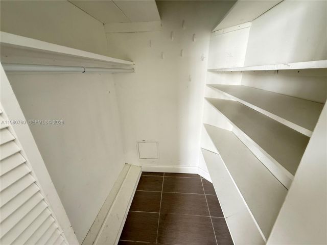 2-bedroom condo for sale in Miami - 801 Brickell Bay Dr 761 - MondialRealty