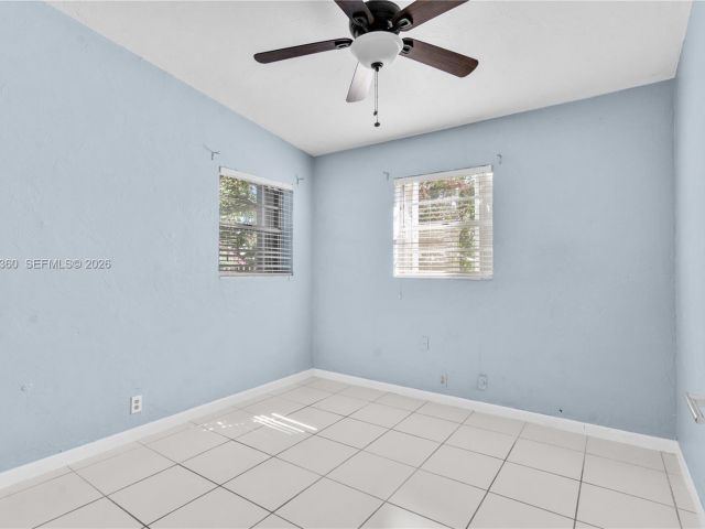 3-bedroom home for rent in Miami - 11535 Lincoln Blvd 0 - MondialRealty