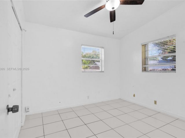 3-bedroom home for rent in Miami - 11535 Lincoln Blvd 0 - MondialRealty