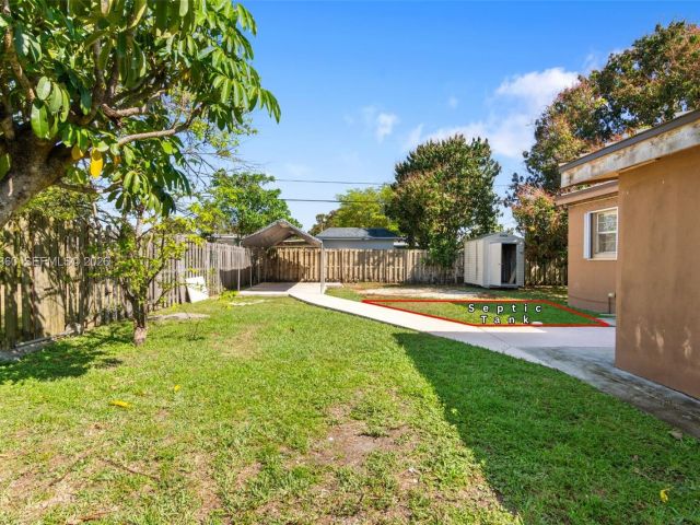 3-bedroom home for rent in Miami - 11535 Lincoln Blvd 0 - MondialRealty