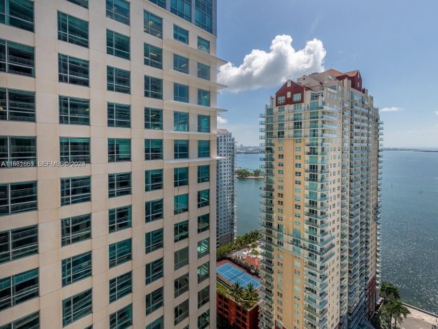 condo for rent in Miami - 1200 Brickell Bay Dr 3210 - MondialRealty