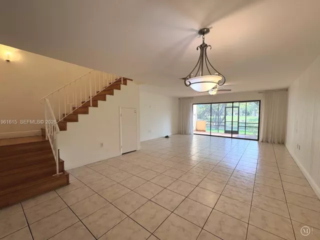 2-bedroom home for sale in Doral - 3855 Estepona Ave 10-D-1 - MondialRealty