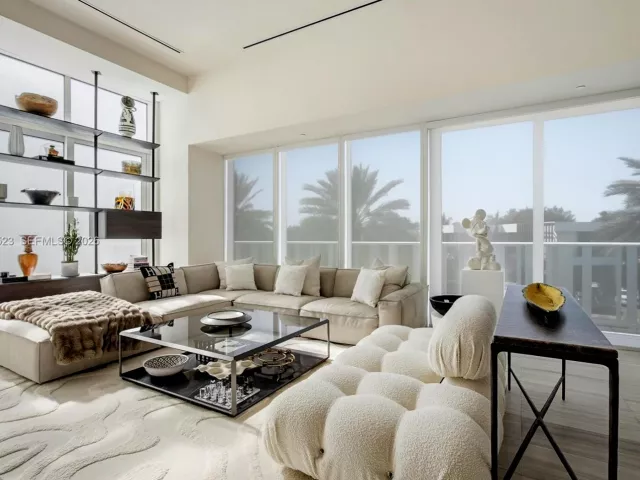 2-bedroom condo for rent in Miami Beach - 4701 N Meridian Ave 208 - MondialRealty